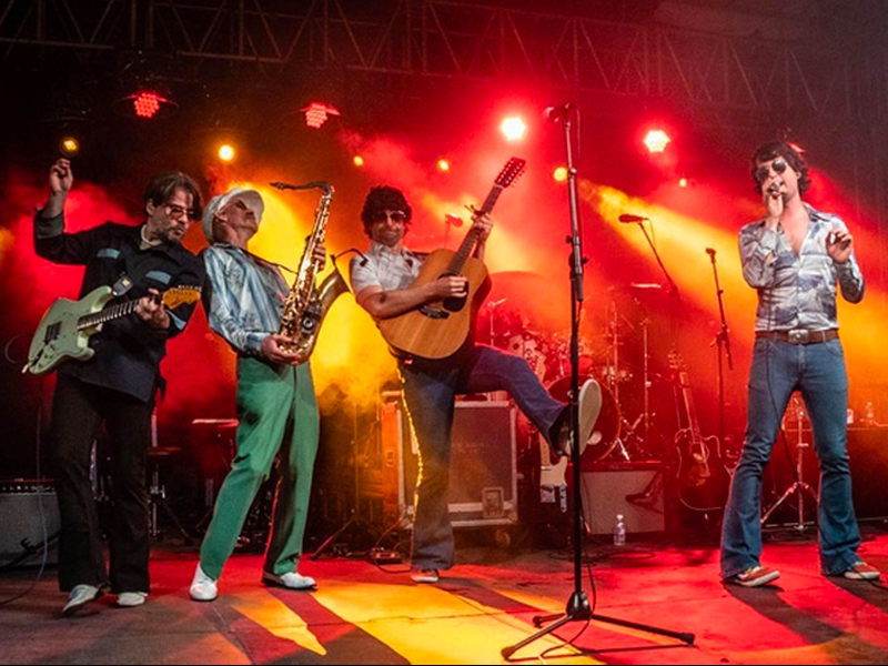 Yacht Rock Revue